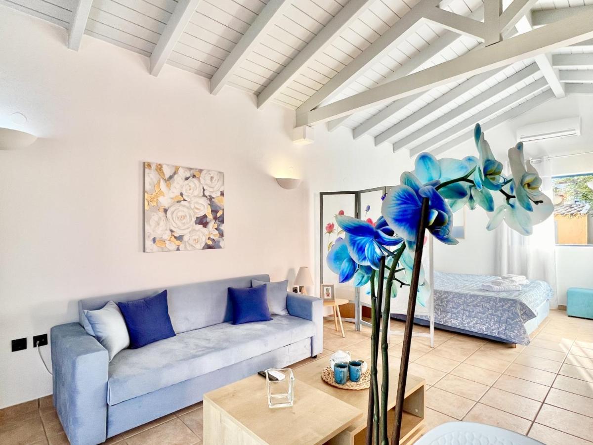 Blu & With Pool By Dadovillas Villa Barbati