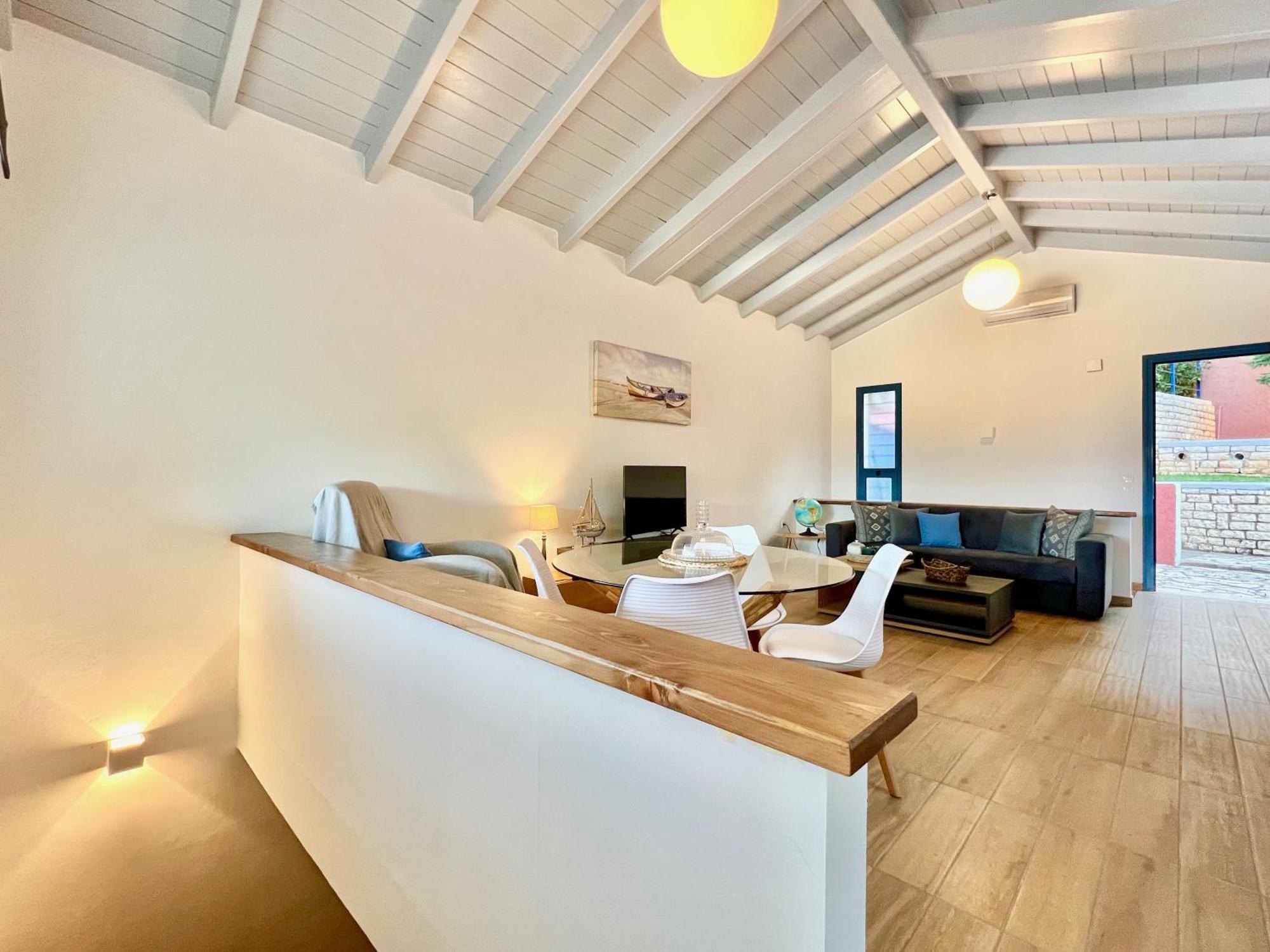 Blu & With Pool By Dadovillas Villa